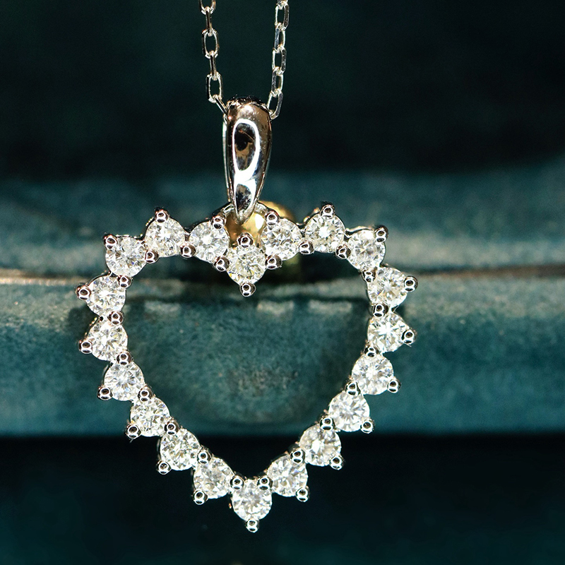 18k white gold