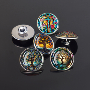 Broche Croix Arbre de Vie Style Vitrail - Épingle de Revers Simple en Métal avec Dôme en Verre de 25mm, Bijou Tendance pour Cadeau et Tenue Quotidienne - Product Image 1