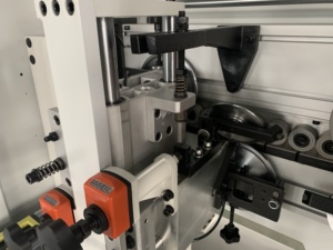 Máy viền cạnh mạnh mẽ với động cơ tốt cho các nhiệm vụ chế biến gỗ nặng - Product Image 3