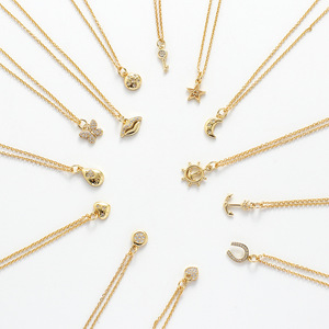 Collier pendentif en acier inoxydable plaqué or 18 carats pour femmes, tendance, multicouche, cœur, croix, chaîne carrée, cadeau en gros - Product Image 1