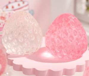 Nouveauté : Jouets anti-stress en forme de fraise à presser, adhésifs et moelleux, pour la réduction de l'anxiété, jouets sensoriels fantaisie - Product Image 5