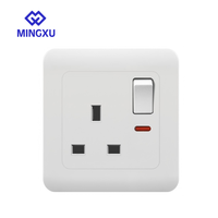 Estándar europeo 110-250V eléctrico 1 Gang 2 Gang 1way 2 Way interruptor de luz serie enchufe de pared con interruptor Precio de fabricante