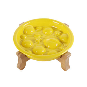 Ciotola per animali domestici in ceramica da 8.5 pollici per alimenti e acqua lenta ciotola per cani pianeta stelle ciotole per gatti con supporto in legno - Product Image 1