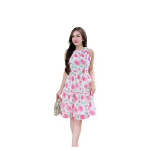 Robe d'été sans manches à col noué et imprimé floral pour femme, coupe trapèze fluide à volants, style mini-robe de plage, fabrication OEM/ODM du Vietnam - Product Image 1