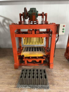 Tijdbesparende en draagbare 4-40 baksteenmachine, hete verkoop in <span class=keywords><strong>Botswana</strong></span>, met mineraalpoeder blokvormmachine - Product Image 5