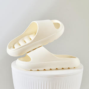 Chaussures sans lacets, respirantes, durables, douces et au design décontracté. La semelle est en matériau VPC - Product Image 5