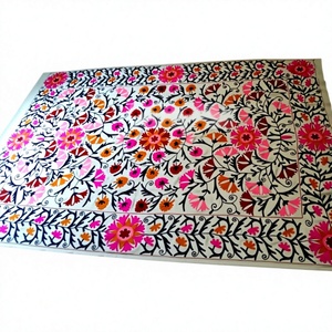Jeté brodé floral style bohème motif rose rouge orange 100% coton toutes saisons décoration intérieure - Product Image 1