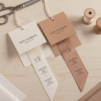 Étiquettes suspendues pour vêtements, étanches, avec code-barres, en papier kraft plié, avec ruban à bords tissés, pour chaussures et chaussettes, respectueuses de l'environnement