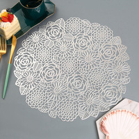 Décoration de table, sous-plats creux en or métallique, tapis en vinyle, fleurs en PVC, sets de table pour les fêtes, les mariages et les réceptions