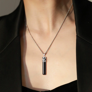 Pendentif pilier en jade en argent S925 incrusté de jade naturel de qualité A, élégant et simple. - Product Image 5