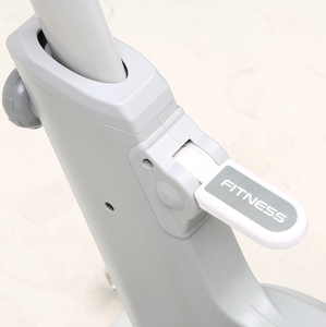 Vélo d'exercice en acier avec résistance réglable, siège confortable, vélo <span class=keywords><strong>de</strong></span> spinning silencieux pour usage en <span class=keywords><strong>salle</strong></span> <span class=keywords><strong>de</strong></span> <span class=keywords><strong>sport</strong></span> - Product Image 5