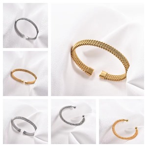Brazalete Minimalista de Malla Tejida Abierta, Chapado en Oro/Plata, Acero Inoxidable, Joyería Moderna Apilable, Regalo - Product Image 3
