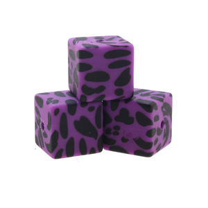 Nouvelles perles en silicone imprimées motif vache noire, forme cube 15MM, boules carrées arc-en-ciel, mélange coloré de paillettes - Product Image 5