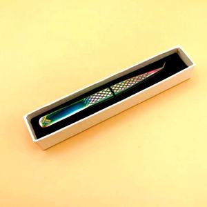 Pince à cils en acier inoxydable de marque privée arc-en-ciel avec logo personnalisé de haute qualité - Product Image 4