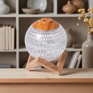 Humidificateur diffuseur d'air intelligent portable OEM, mini, design boule de cristal, capacité 350 ml, lumière de nuit RGB pour la maison - Product Image 1