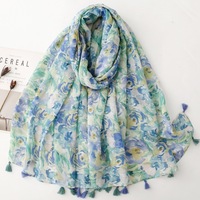 Hijab katun motif bunga hijau biru, ringan, lembut, syal pantai, selendang katun voile bermotif bunga dengan rumbai