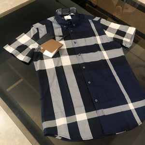 Camisa de manga corta Burberry de lujo para hombre, a cuadros, informal, de negocios, para vacaciones, de verano. - Product Image 2