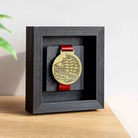 Cadre de présentation de médailles en bois noir de qualité supérieure, boîte à ombre profonde avec façade en verre, support mural ou de table pour médailles de marathon