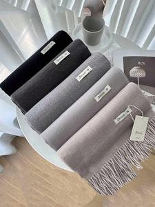 Haut de gamme femmes couleur unie doux et confortable écharpe classique de haute qualité épaissie automne et hiver cache-cou châle - Product Image 6