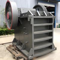 Concasseur à mâchoires mobile pour pierres et roches, largement utilisé, avec moteur AC et engrenages, capacité max. 1500 t/h, facile à utiliser pour les mines et les carrières