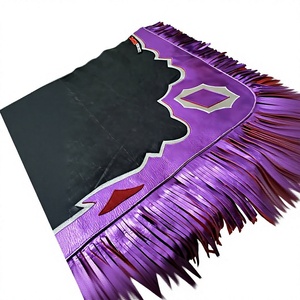 Chaps de Rodeo Professionnels Unisexe en Cuir Tressé Taille Haute pour la Rodeo sur Bœuf - Longueur Intégrale Sans Manches Noir Blanc Floral avec Franges et Broderies - Product Image 3