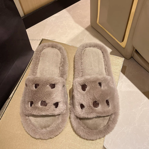 Nouvelle conception, semelle en PVC de qualité supérieure, pantoufles plates pour femme, dessus en fourrure de lapin artificielle, pantoufles d'intérieur pour femme avec de bons produits - Product Image 4