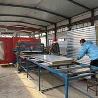 Maison conteneur préfabriquée sur mesure à assemblage rapide, modèle en acier coloré 6*3*2.8 pour bureau ou chantier de construction