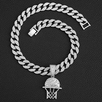 YJ10-6980 Chaîne cubaine de luxe personnalisée pour homme en alliage plaqué or, pendentif basketball hip-hop couronne entièrement sertie de cristaux