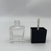 N2036 Usine Vente en gros Tubes de brillant à lèvres de 10ml Bouteilles en verre plat Bouchon Joint brosse Couleur personnalisée OEM/ODM disponible pour l'emballage des lèvres