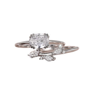 Anello di fidanzamento da donna Q679 con diamante naturale taglio brillante classico e fascia in oro bianco 14K - Product Image 5