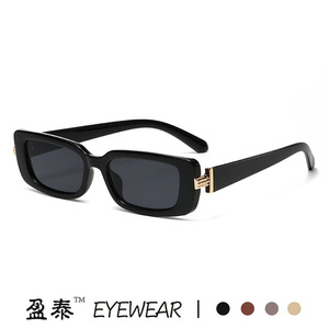 แว่นกันแดดกรอบสี่เหลี่ยม PC UV400 แว่นตาแฟชั่นสำหรับทุกเพศ - Product Image 4