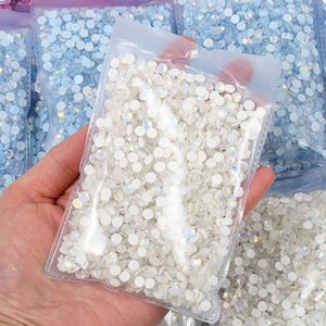 Vente chaude SS3-SS30 Lumineux Bleu Opale Verre Cristal Flatback En Vrac Paillettes Non Hotfix Strass pour Nail Art Décorations