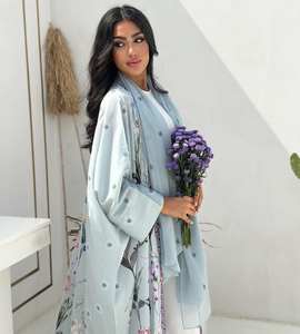 Loriya Fabricant et <span class=keywords><strong>grossiste</strong></span> d'abayas tendance, vêtements musulmans avec ourlet à imprimé large, robe islamique <span class=keywords><strong>de</strong></span> créateur - Product Image 1