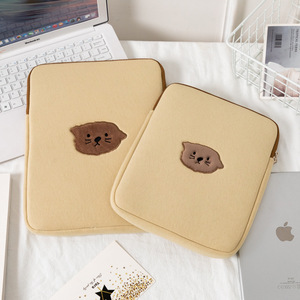 Hecho en China Logotipo personalizado Bordado impermeable Acolchado Bicapa Laptop Bag Bear Design Laptop Sleeve Bag - Product Image 4
