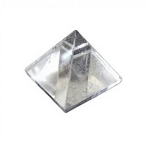 Pyramides en Cristal de Quartz Naturel en Gros pour Bijoux et Décoration – Taille Personnalisable, Pierre Blanche, Collection Guérison Reiki - Product Image 1