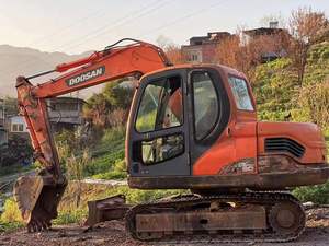 Excavatrice d'occasion Doosan avec moteur et composants essentiels au prix d'usine - Product Image 2