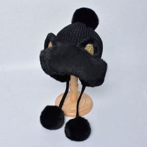 Bonnet d'hiver tricoté unisexe avec oreilles de chat et pompon, style dessin animé, chaud et coupe-vent pour l'extérieur et la plage, vente en gros - Product Image 3