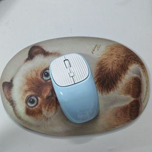 Tapis de souris rond personnalisé de qualité supérieure avec des motifs d'animaux et de dessins animés - Product Image 2