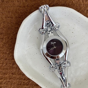 Nuovo Orologio da Donna al Quarzo 2025, Orologio con Bracciale Dorato, Alla Moda, Avanguardista, Personalizzato, Orologio Vintage di Lusso - Product Image 3