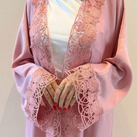 Abaya élégante personnalisée avec bordure en dentelle, robe kaftan en Nida uni, tenue modeste musulmane de Dubaï pour femme