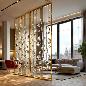 Cloison de séparation en verre cristal avec cadre en acier inoxydable doré moderne sur mesure pour salon et hall d'entrée - Product Image 4