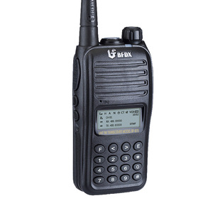 Émetteur-récepteur FM UHF numérique BF-870 Bfdx 400 MHz avec commande VOX pour utilisation en extérieur - Product Image 1