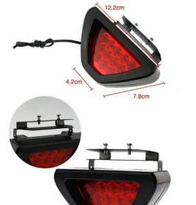 Nouveau 12 LED voiture <span class=keywords><strong>F1</strong></span> course <span class=keywords><strong>feu</strong></span> arrière <span class=keywords><strong>feu</strong></span> <span class=keywords><strong>stop</strong></span> Triangle arrière Surround Anti-Chase Flash lumière rétrofit lumière - Product Image 4