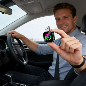 Mini Adaptador Universal Negro Personalizable, Compacto y Portátil para Reproductor de Auto, 2 en 1, Inalámbrico, CarPlay y Android Auto - Product Image 1