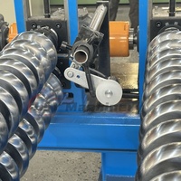 Máquina de Conformado de Láminas Corrugadas de Acero Galvanizado para Techos Ondulados, con Estructura de Soporte Industrial Resistente y Accionamiento por Caja de Engranajes