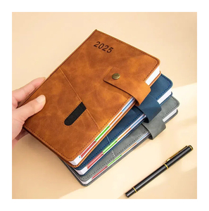 2025 2026 Personalizados Diarios <span class=keywords><strong>de</strong></span> viaje Papelería Venta al por mayor Español Inglés Año Nuevo Cuadernos Diario <span class=keywords><strong>de</strong></span> cuero Agenda - Product Image 1