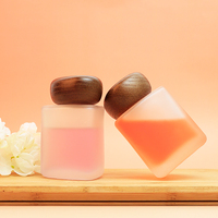 Botol Reed Diffuser Silinder Grosir 100ml 200ml Kaca Mewah Ramah Lingkungan dengan Tutup Kayu, Pilihan Ukiran & Hot Stamping