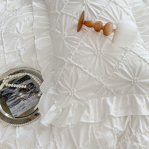 Sang trọng Pinch pleat <span class=keywords><strong>bedding</strong></span> <span class=keywords><strong>Set</strong></span> Nữ Hoàng Kích thước trọng lượng nhẹ mềm thanh lịch hình học Ruched hoa giường <span class=keywords><strong>Set</strong></span> với flounce - Product Image 5