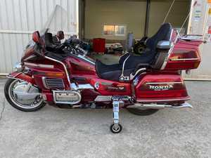 Train de roulement de <span class=keywords><strong>moto</strong></span> chromé durable - Roues latérales stabilisatrices antidérapantes pour motos HD, Indian, <span class=keywords><strong>BMW</strong></span> et Goldwing - Product Image 5