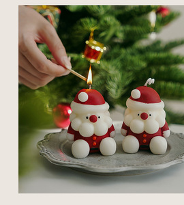 FRHY Vente en gros <span class=keywords><strong>de</strong></span> bougies parfumées faites à la main <span class=keywords><strong>de</strong></span> style Père Noël, ensemble <span class=keywords><strong>de</strong></span> Noël personnalisable sur le thème des fêtes pour la fragrance d'intérieur - Product Image 6